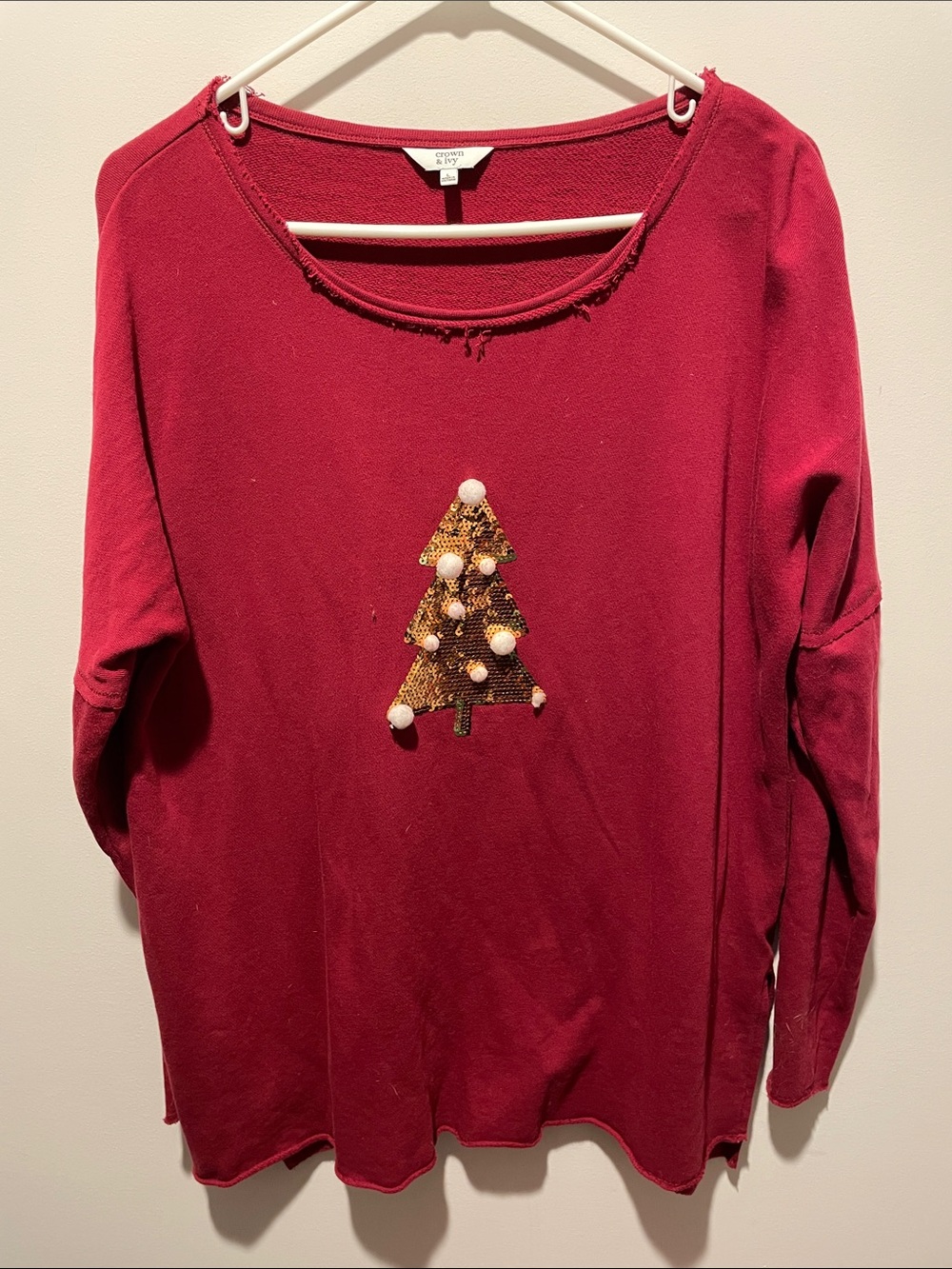 Crown&Ivy Red Sequin Christmas Tree Sweatshirt